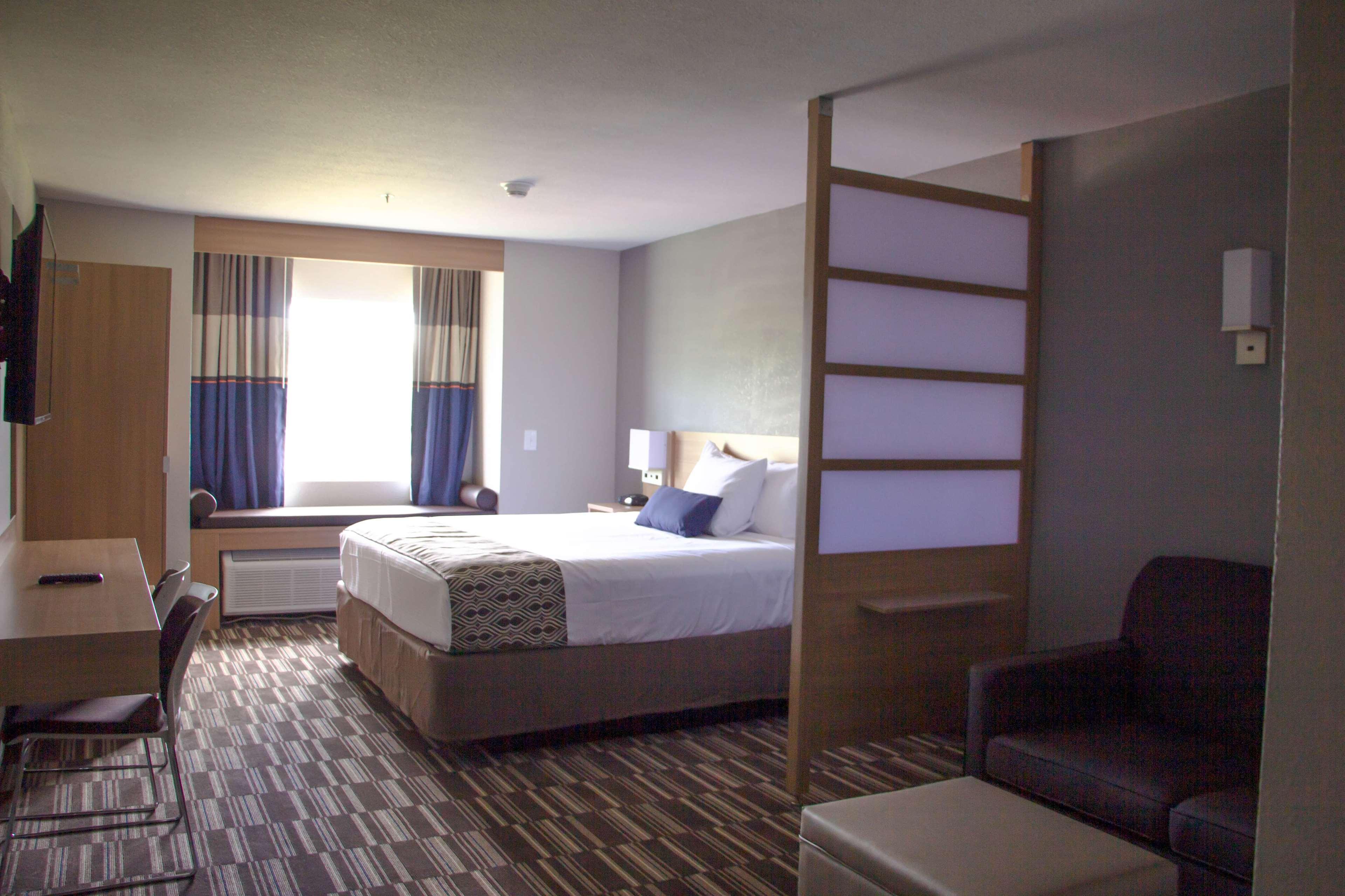 Microtel Inn & Suites By Wyndham Camp Lejeune/Jacksonville Exteriör bild